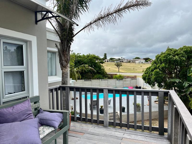 4 Bedroom Property for Sale in Mossel Bay Central Western Cape